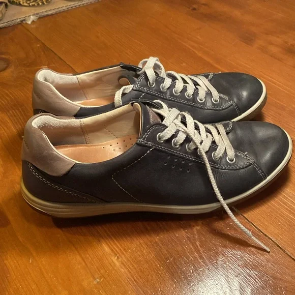 Ecco Leather Women’s Sneakers Black - Size 9 Used - Picture 4 of 10